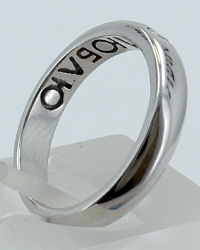 Ювелирная коллекция Обручальные кольца объединяет похожие по дизайну и/или содержанию изделия